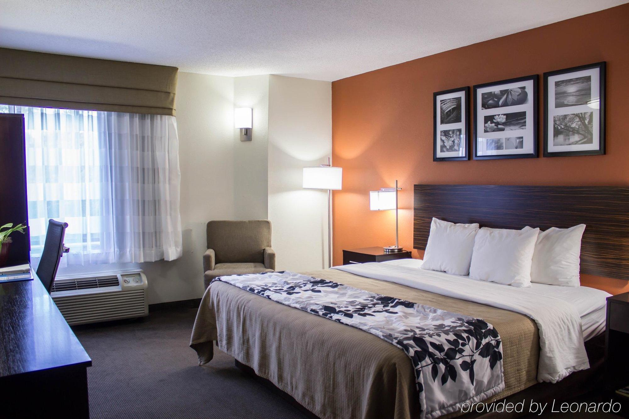 Sleep Near I-95 Hotel 2*
