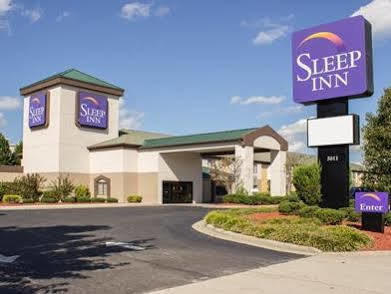 Sleep Near I-95